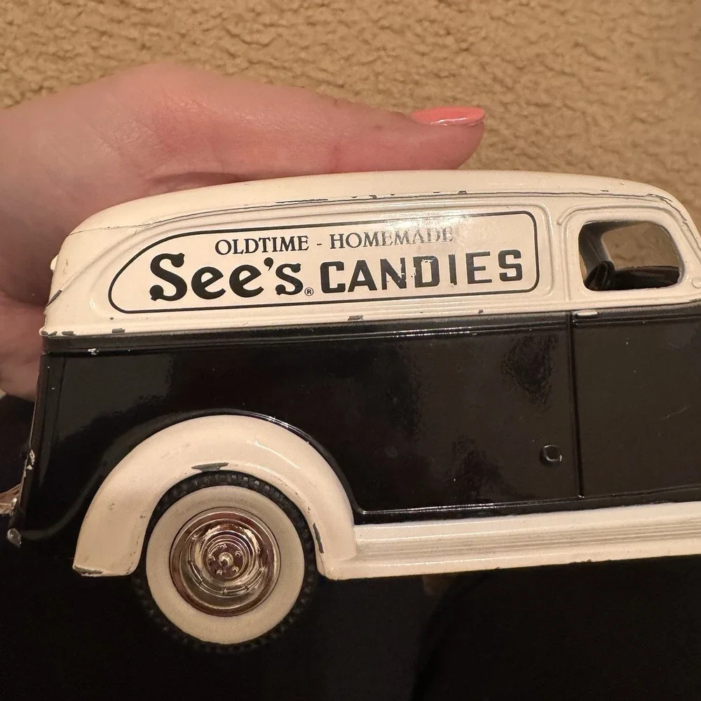 See's Candies Coin Bank ~ ERTL Die Cast 1/25 Scale 1938 Chevy Panel Delivery Van